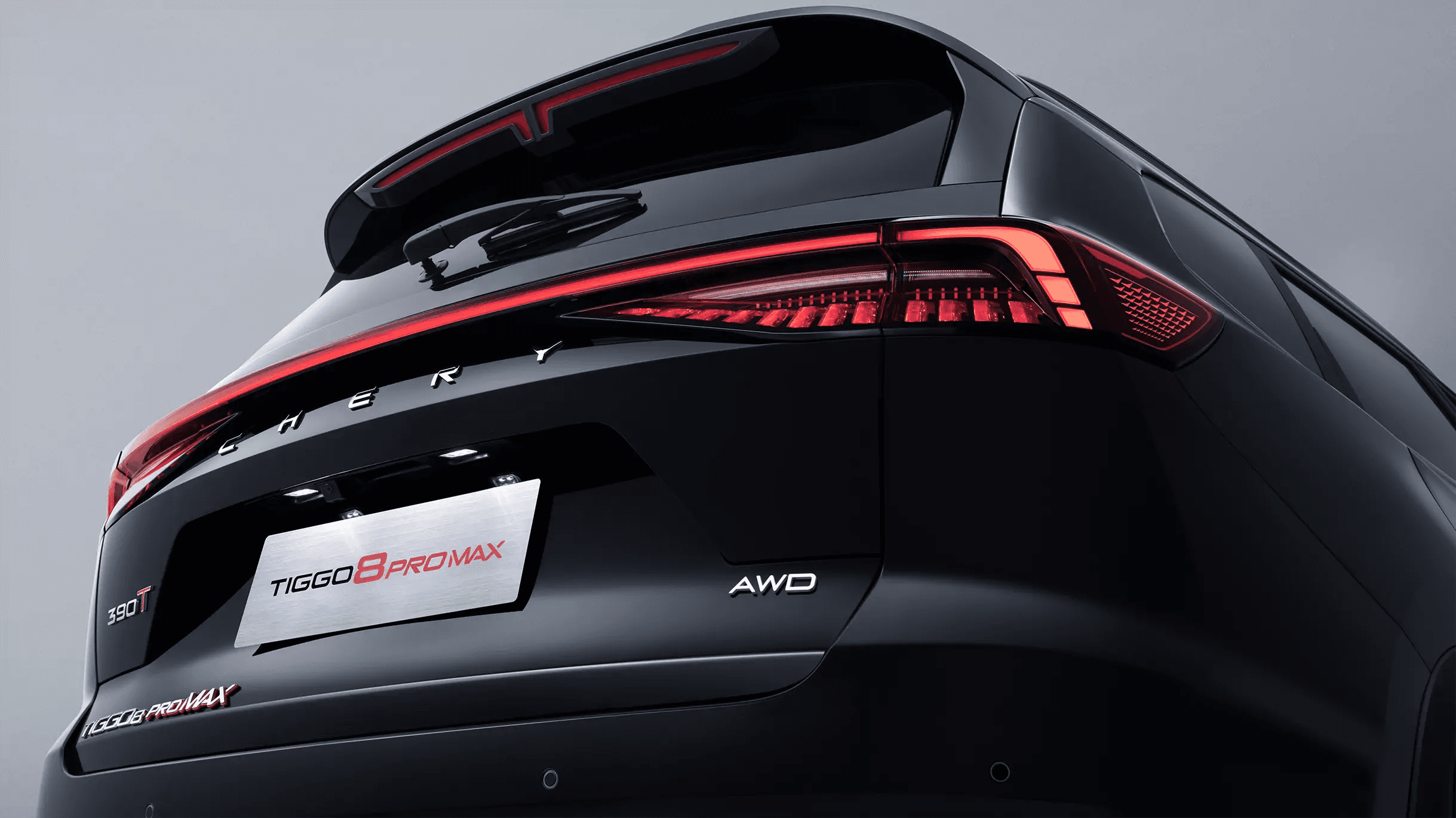 Enjoy Your First Class – In All Wheel Drive