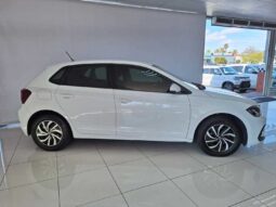 
										2022 Volkswagen Polo 1.0 TSI Life full									