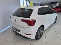 
										2022 Volkswagen Polo 1.0 TSI Life full									