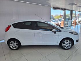 2017 Ford Fiesta 5-door 1.0T Trend