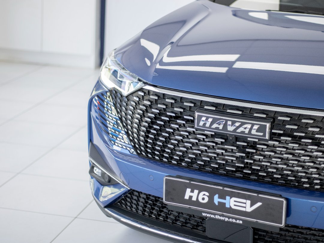 2023-SwarovskiBlue-Haval-H6-HEV-15T-Hybrid-Ultra-Luxury-DHT-7803519-24-1080x810-1.jpg