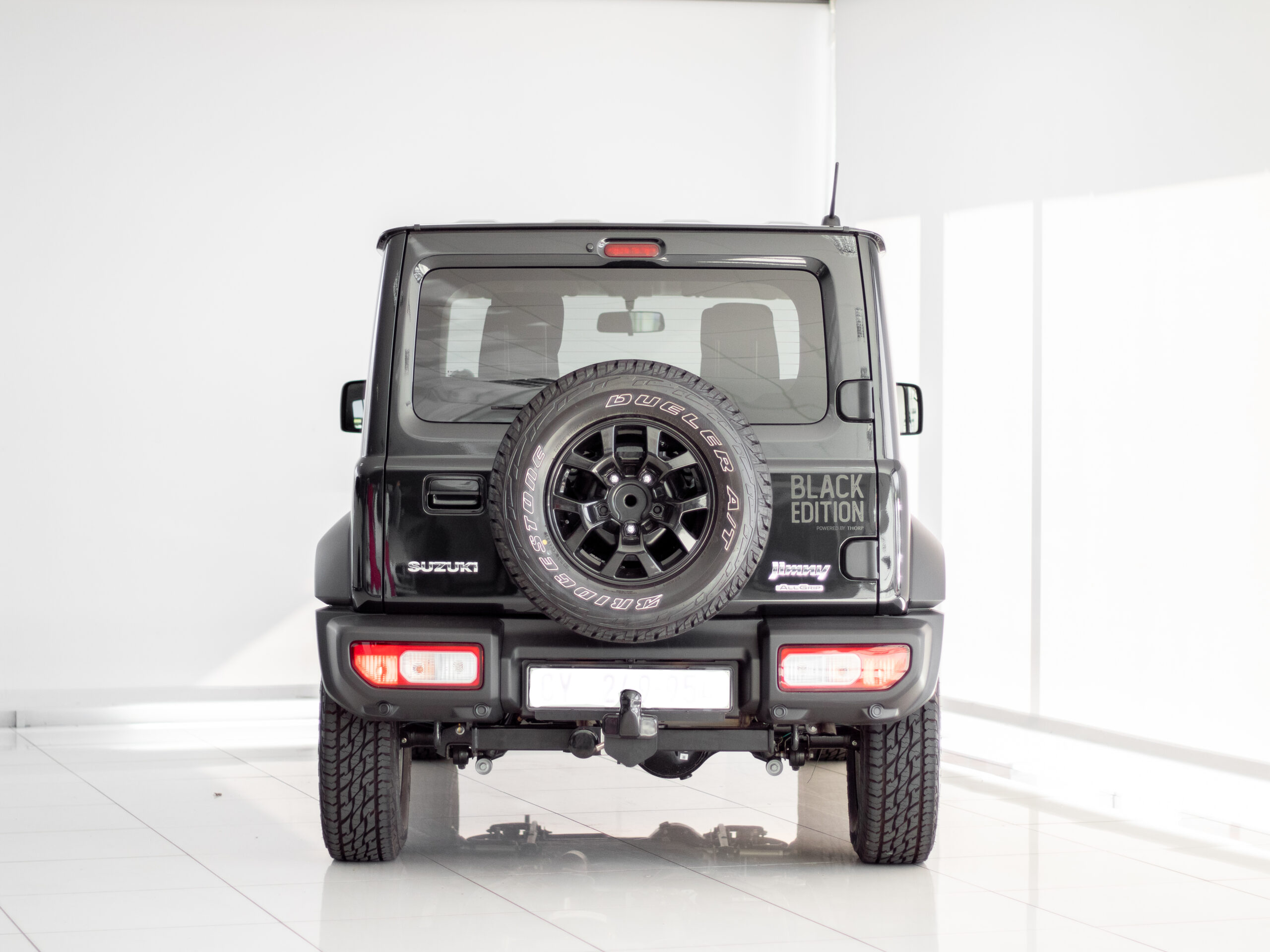 2025-Black-Suzuki-Jimny-5-door-15-GLX-Auto-5Dr-8545894-5-5155x3866-1.jpg