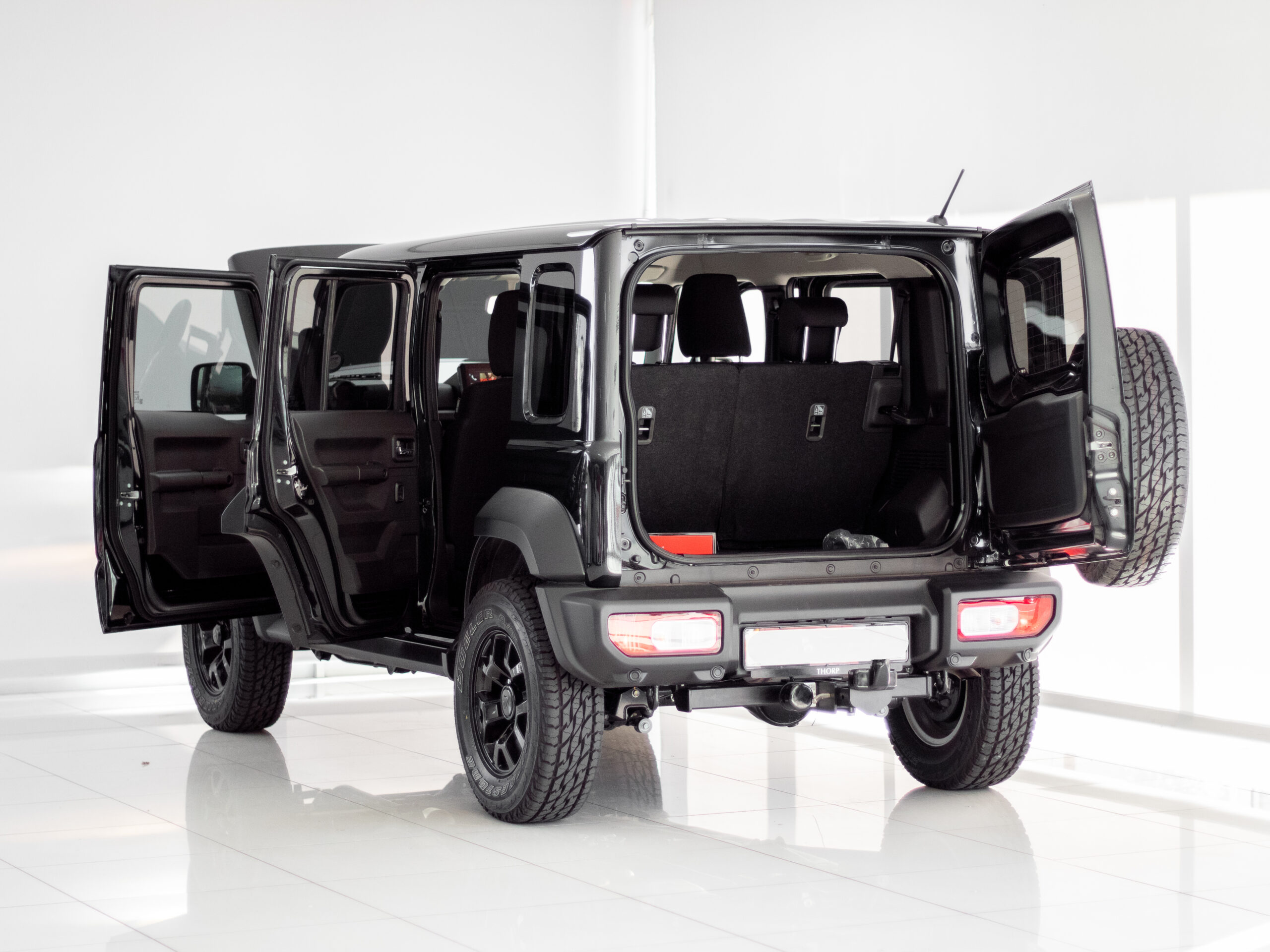 2025-Black-Suzuki-Jimny-5-door-15-GLX-Auto-5Dr-8545894-8-5057x3793-1.jpg